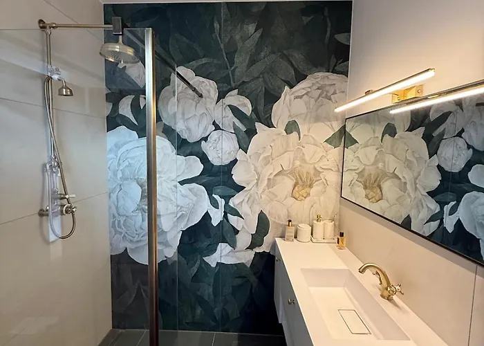 Townhouse Mayfair Style Im Weinstrassen Hotspot * Deidesheim